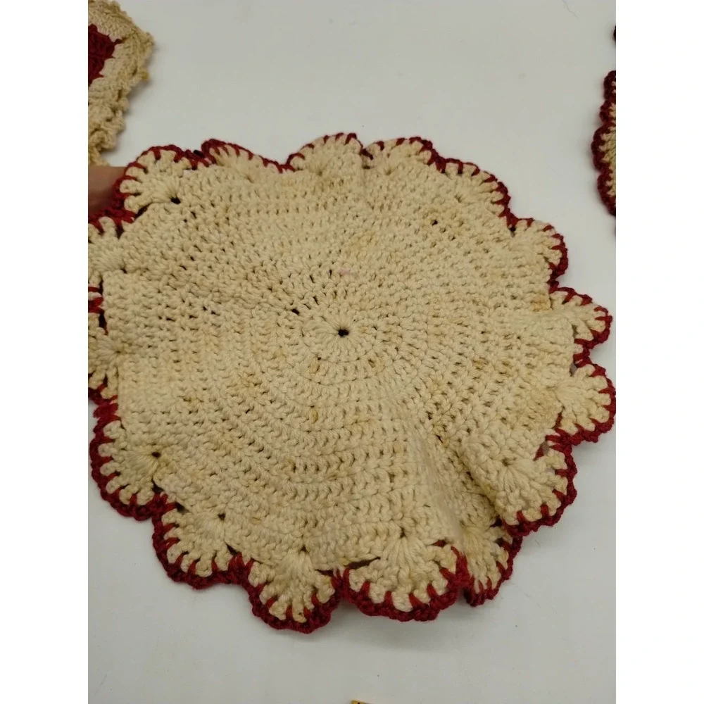 Lot Of 4 Vintage Crocheted Handmade Kitchen Pot Holders
